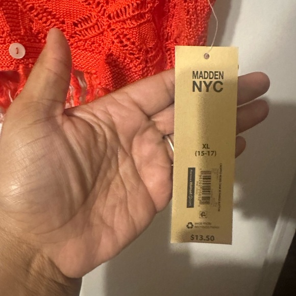 Vibrant Red Buttoned Crop Tank Top - Picture 2 of 5